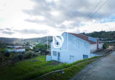 Terreno para Venda em Alhandra, São João dos Montes e Calhandriz