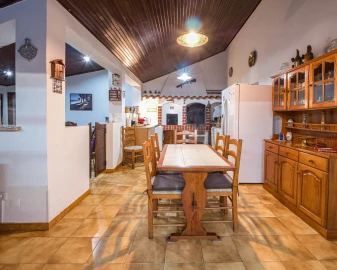 Moradia T4 para Venda em Charneca de Caparica e Sobreda