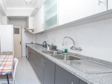 Apartamento T2 para Venda em Moscavide e Portela
