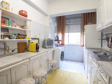Apartamento T3 para Venda em Santo António dos Cavaleiros e Frielas