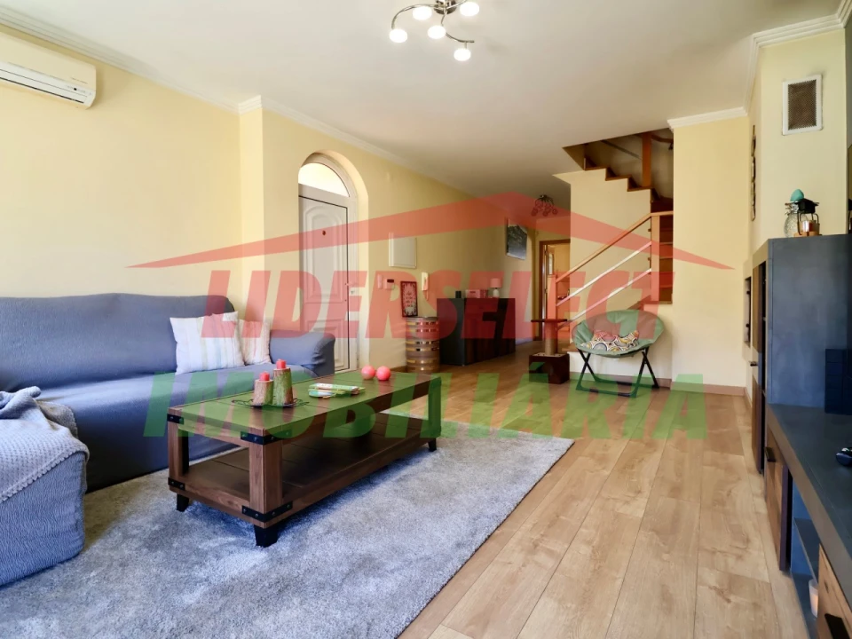 Moradia T3 para Venda em Silveira Foto 4