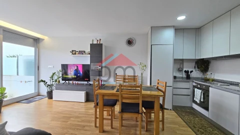 Apartamento T2 para Venda em Mazedo e Cortes