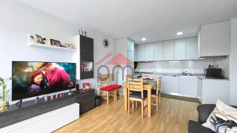 Apartamento T2 para Venda em Mazedo e Cortes