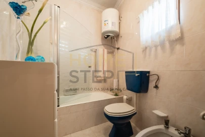 Moradia T2 para Venda em Gulpilhares e Valadares