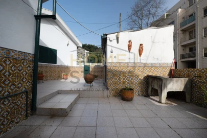 Moradia T2 para Venda em Gulpilhares e Valadares