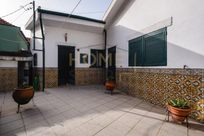 Moradia T2 para Venda em Gulpilhares e Valadares