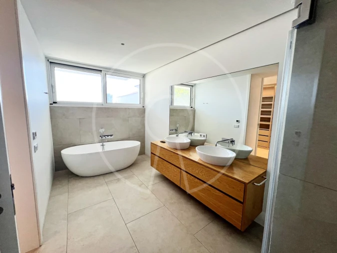 Apartamento T4 para Arrendamento em Carcavelos e Parede Foto 16