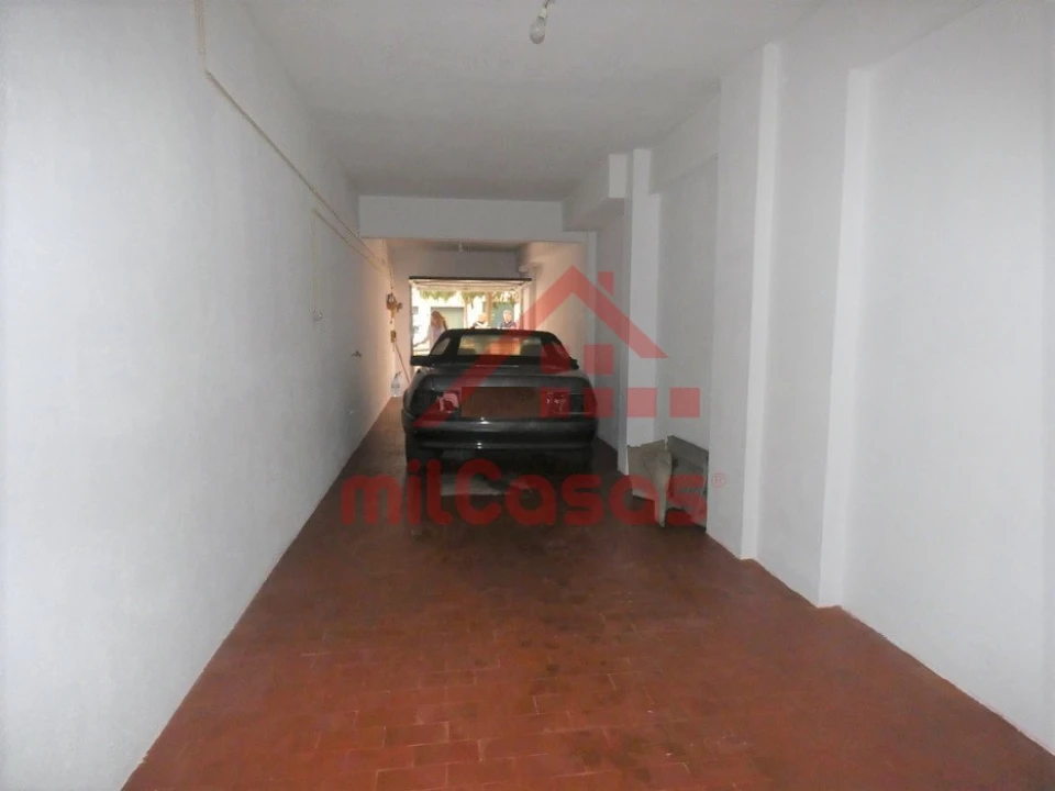 Garagem para Venda em Massamá e Monte Abraão Foto 8