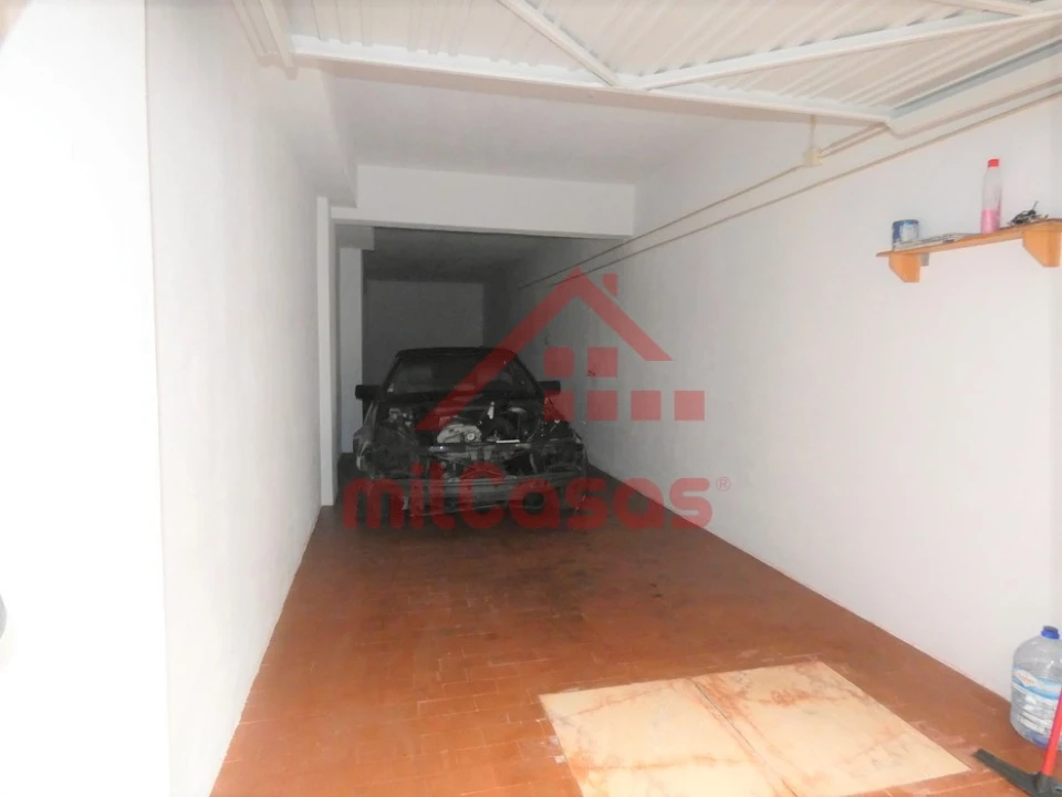 Garagem para Venda em Massamá e Monte Abraão Foto 11