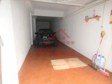 Garagem para Venda em Massamá e Monte Abraão