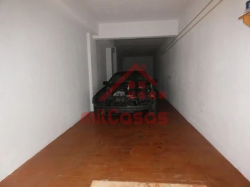 Garagem para Venda em Massamá e Monte Abraão