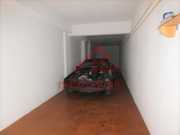 Garagem para Venda em Massamá e Monte Abraão