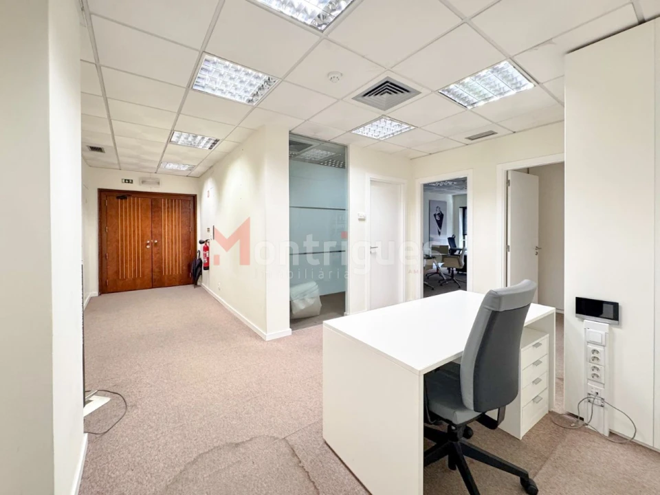 Escritório para Arrendamento em Avenidas Novas Foto 15