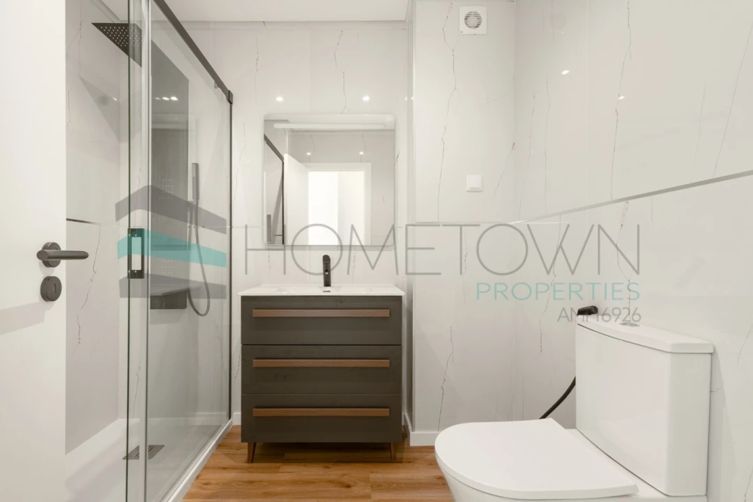 Moradia T4 para Venda em Quarteira Foto 24