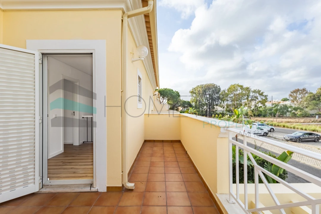 Moradia T4 para Venda em Quarteira Foto 45