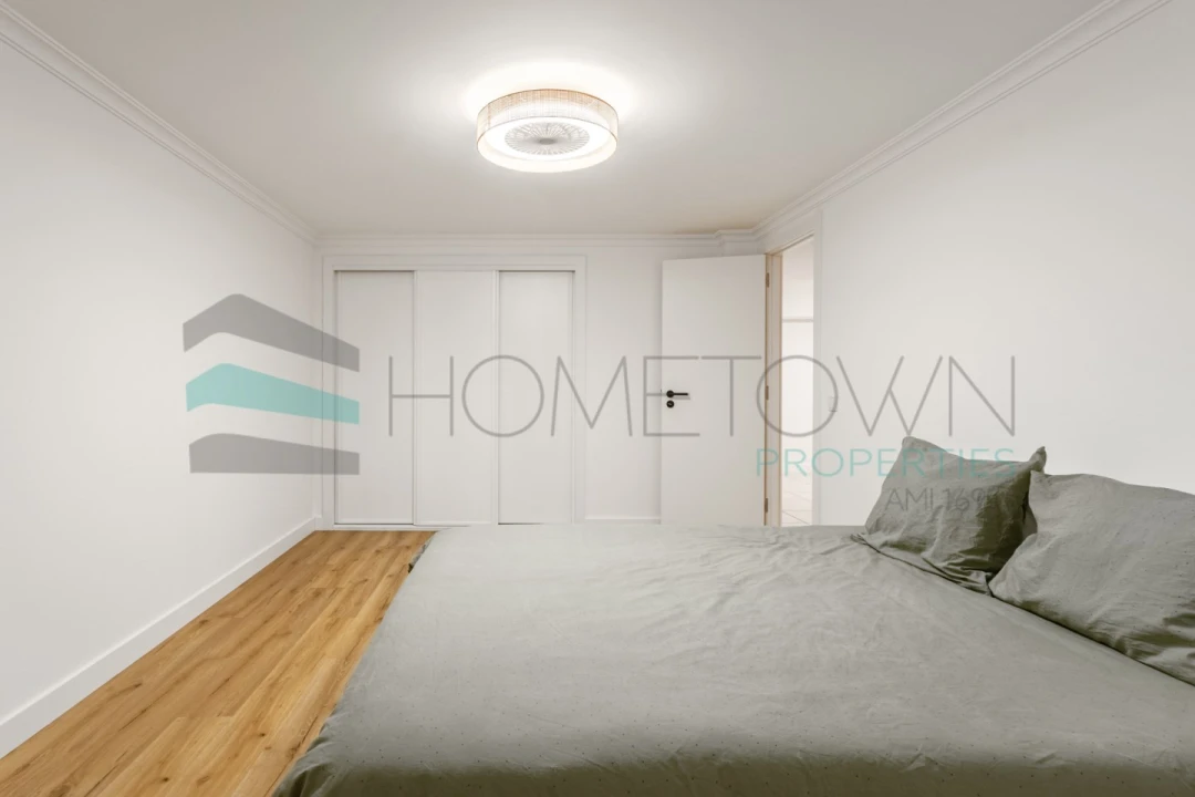 Moradia T4 para Venda em Quarteira Foto 38