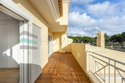 Moradia T4 para Venda em Quarteira