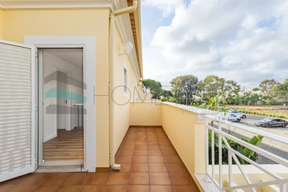 Moradia T4 para Venda em Quarteira