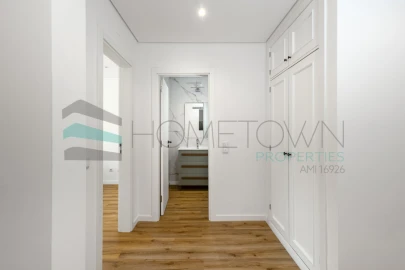 Moradia T4 para Venda em Quarteira