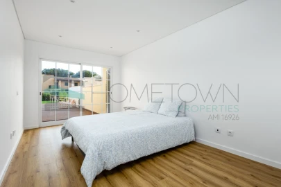 Moradia T4 para Venda em Quarteira