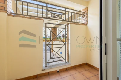 Moradia T4 para Venda em Quarteira