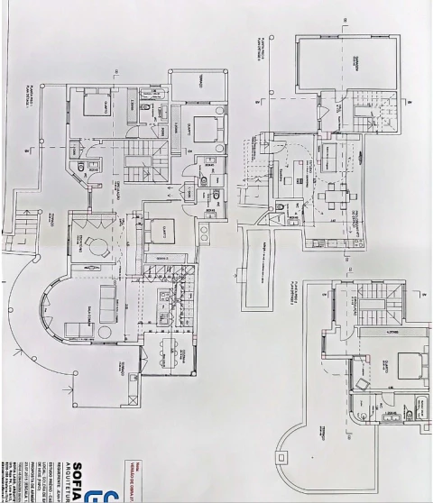 Moradia T4 para Venda em Santa Barbara de Nexe