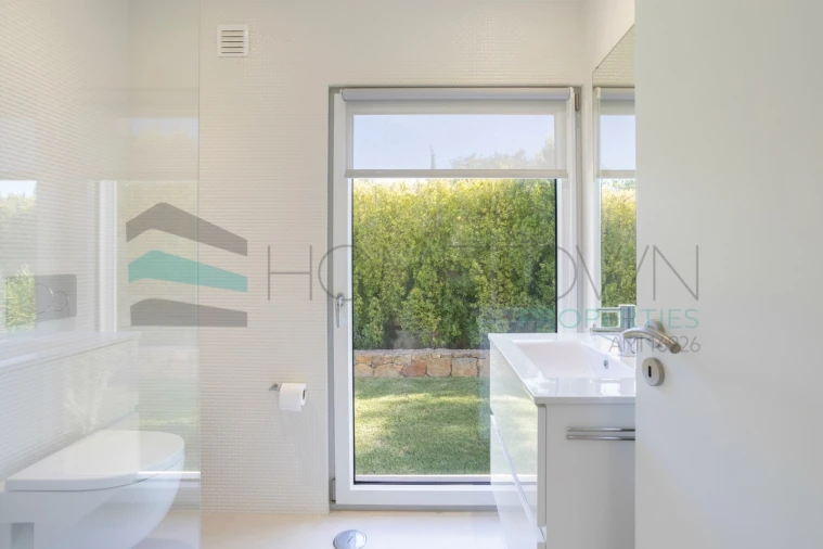 Moradia T4 para Venda em Santa Barbara de Nexe Foto 25