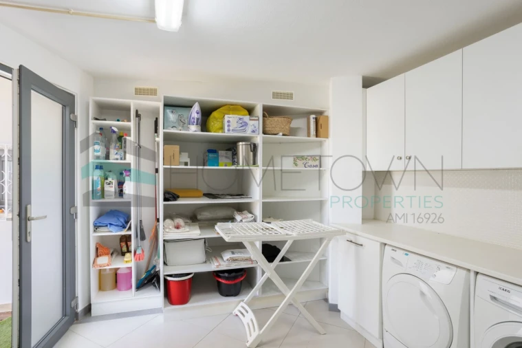 Moradia T4 para Venda em Santa Barbara de Nexe Foto 28