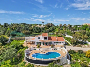 Moradia T4 para Venda em Loule (São Clemente)