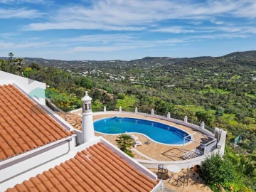 Moradia T4 para Venda em Loule (São Clemente)