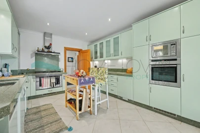 Moradia T4 para Venda em Loule (São Clemente)