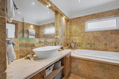 Moradia T4 para Venda em Loule (São Clemente)