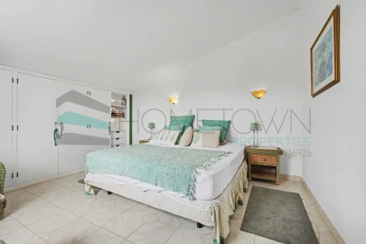 Moradia T4 para Venda em Loule (São Clemente)