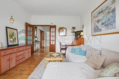 Moradia T4 para Venda em Loule (São Clemente)