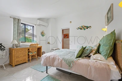 Moradia T4 para Venda em Loule (São Clemente)