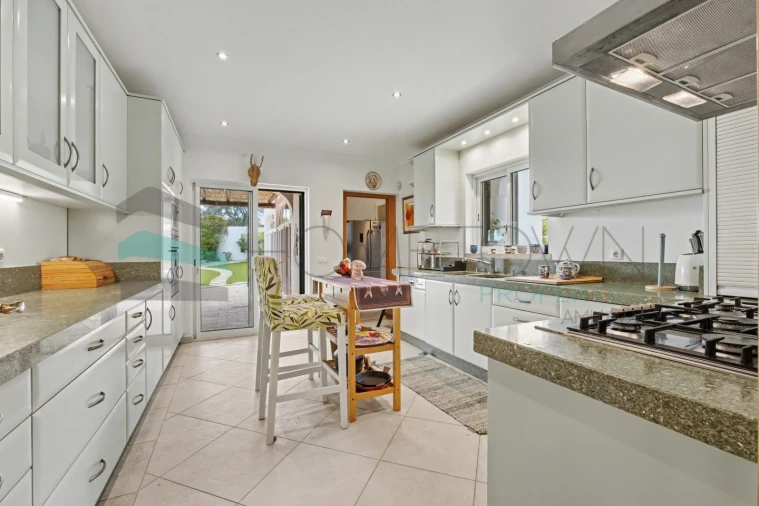 Moradia T4 para Venda em Loule (São Clemente) Foto 12