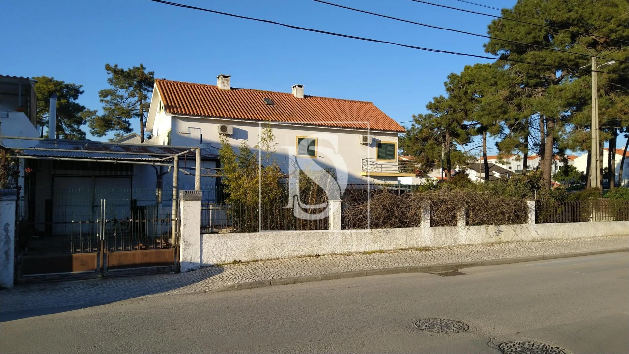 Terreno para Venda em Quinta do Conde Foto 1