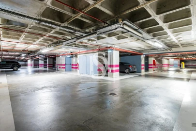 Garagem para Venda em Parque das Nações