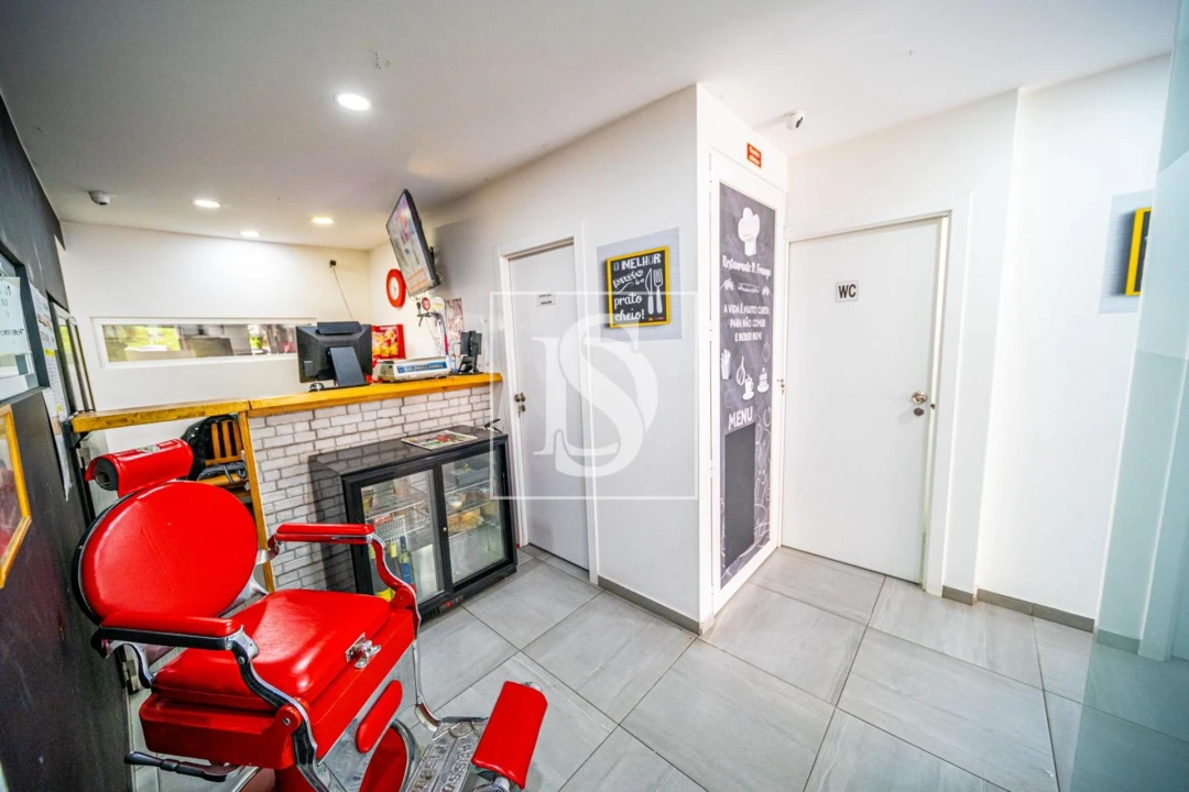 Negócio para Venda em Póvoa de Santa Iria e Forte da Casa Foto 2