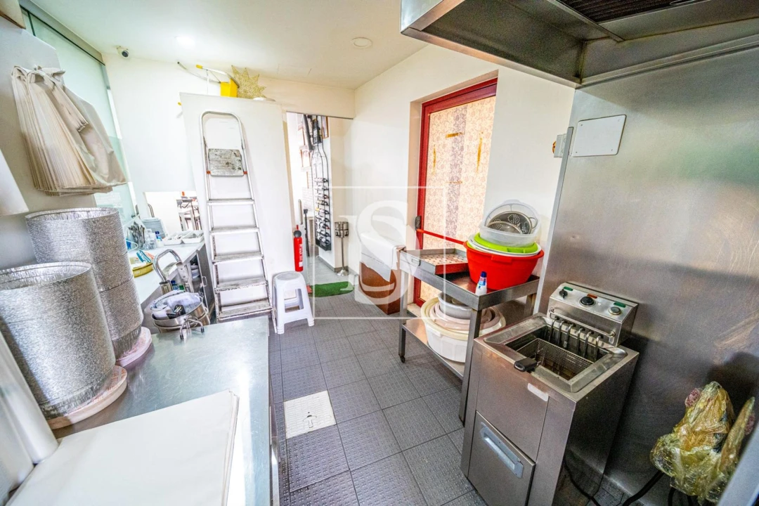 Negócio para Venda em Póvoa de Santa Iria e Forte da Casa Foto 6