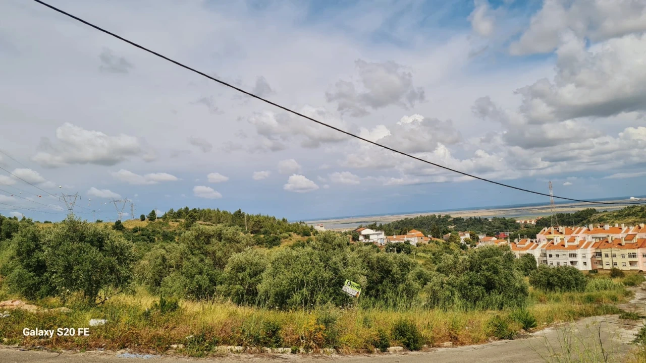 Terreno para Venda em Vialonga Foto 3