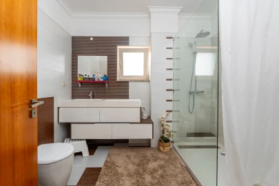 Moradia T5 para Venda em Santa Iria de Azoia, São João da Talha e Bobadela