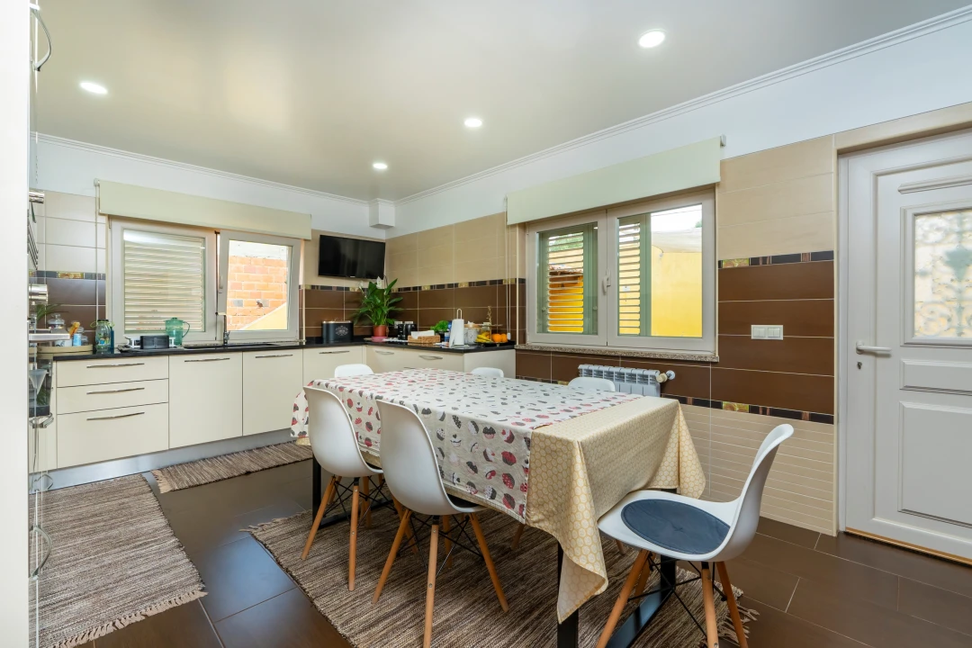 Moradia T5 para Venda em Santa Iria de Azoia, São João da Talha e Bobadela Foto 1