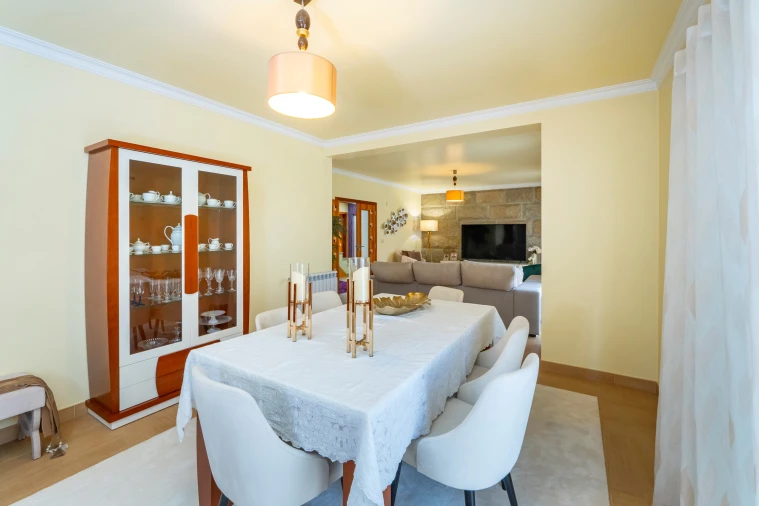 Moradia T5 para Venda em Santa Iria de Azoia, São João da Talha e Bobadela Foto 21