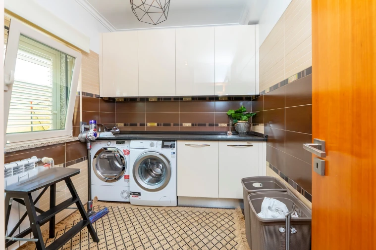 Moradia T5 para Venda em Santa Iria de Azoia, São João da Talha e Bobadela Foto 16