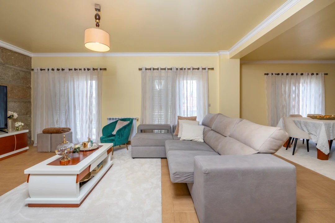 Moradia T5 para Venda em Santa Iria de Azoia, São João da Talha e Bobadela Foto 18