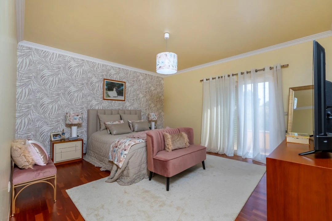 Moradia T5 para Venda em Santa Iria de Azoia, São João da Talha e Bobadela Foto 24