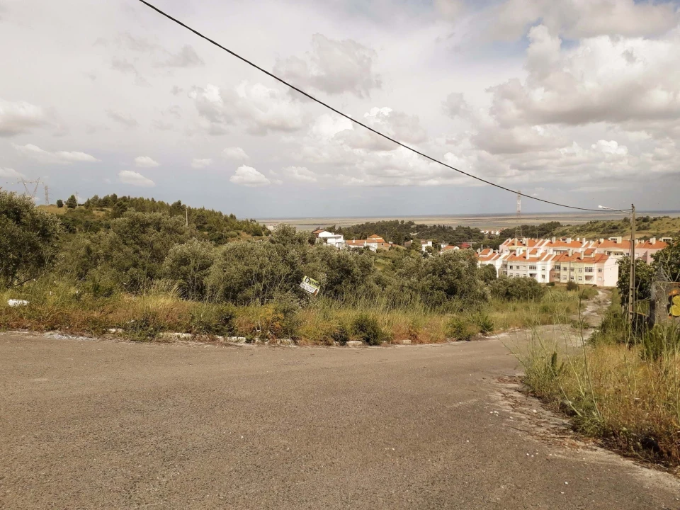 Terreno para Venda em Vialonga Foto 1