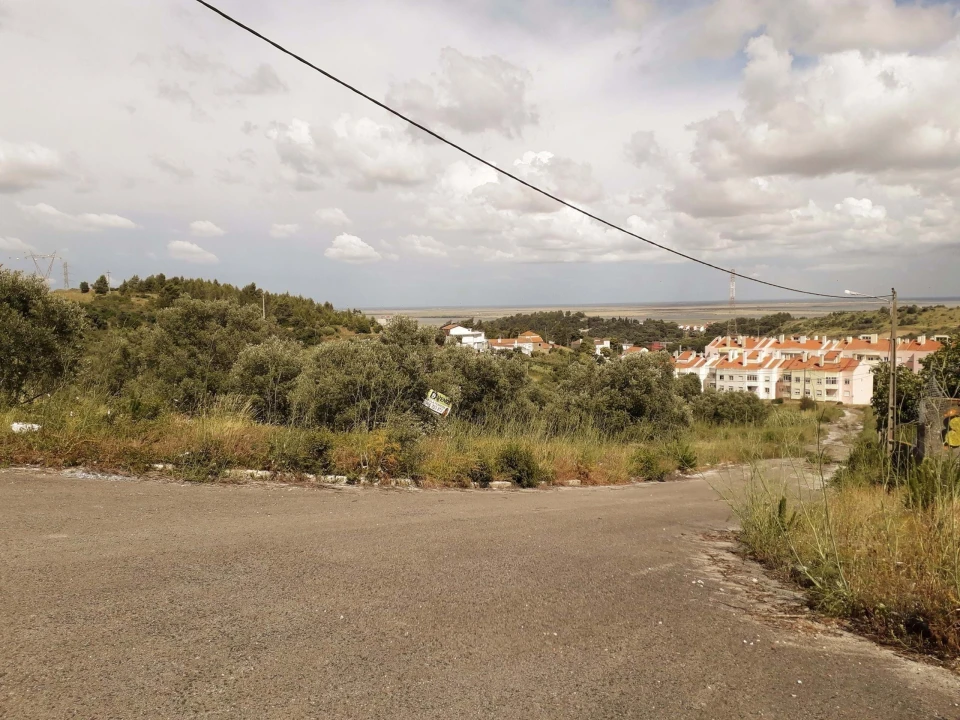 Terreno para Venda em Vialonga Foto 1