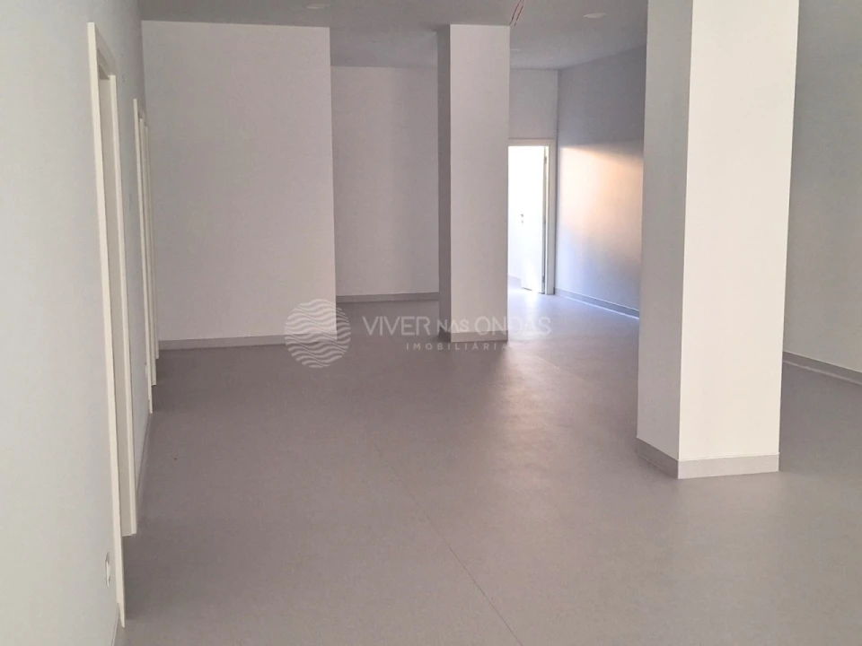 Loja para Arrendamento em Cidade da Maia Foto 2